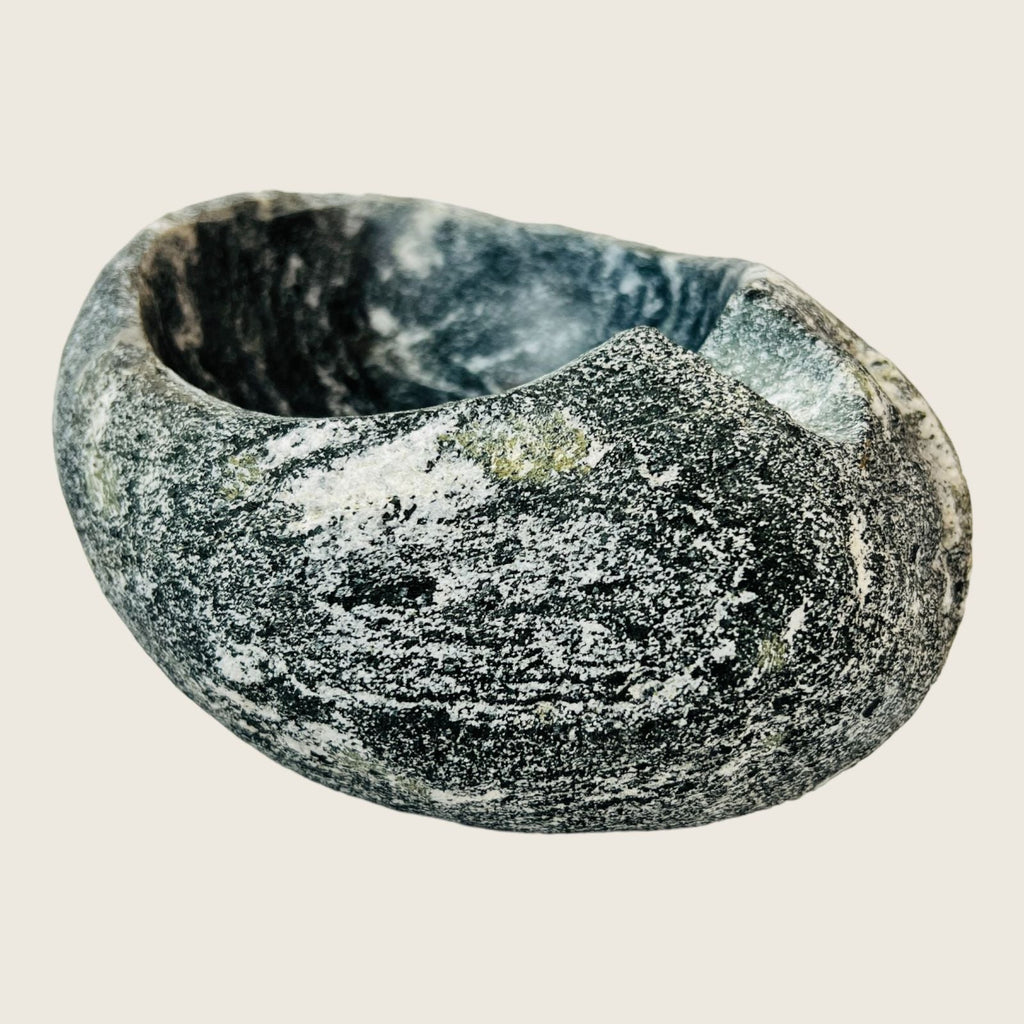 River Stone White Streaked Ash Tray